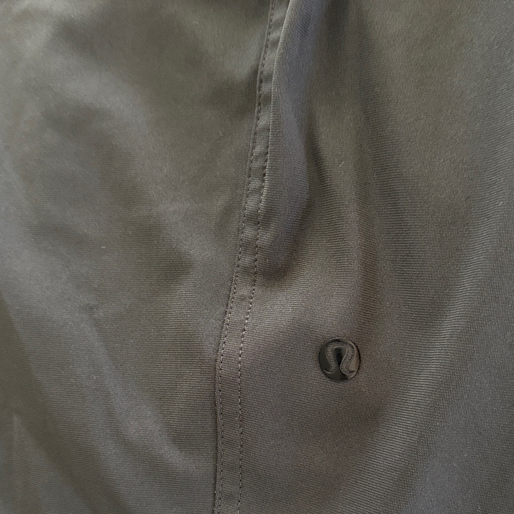 lululemon athletica Men's Black Performance Shorts - Picture 5 of 5